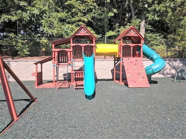 $1,900 | 32 Shrewsbury Green Drive, Unit J, Shrewsbury, MA 01545