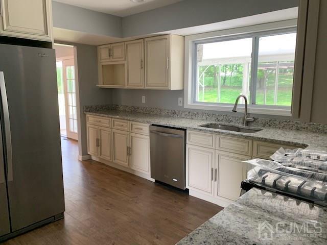 7 Emerald Road Kendall Park, NJ 08824 - Photo 11 of 19 Gallery Image 11