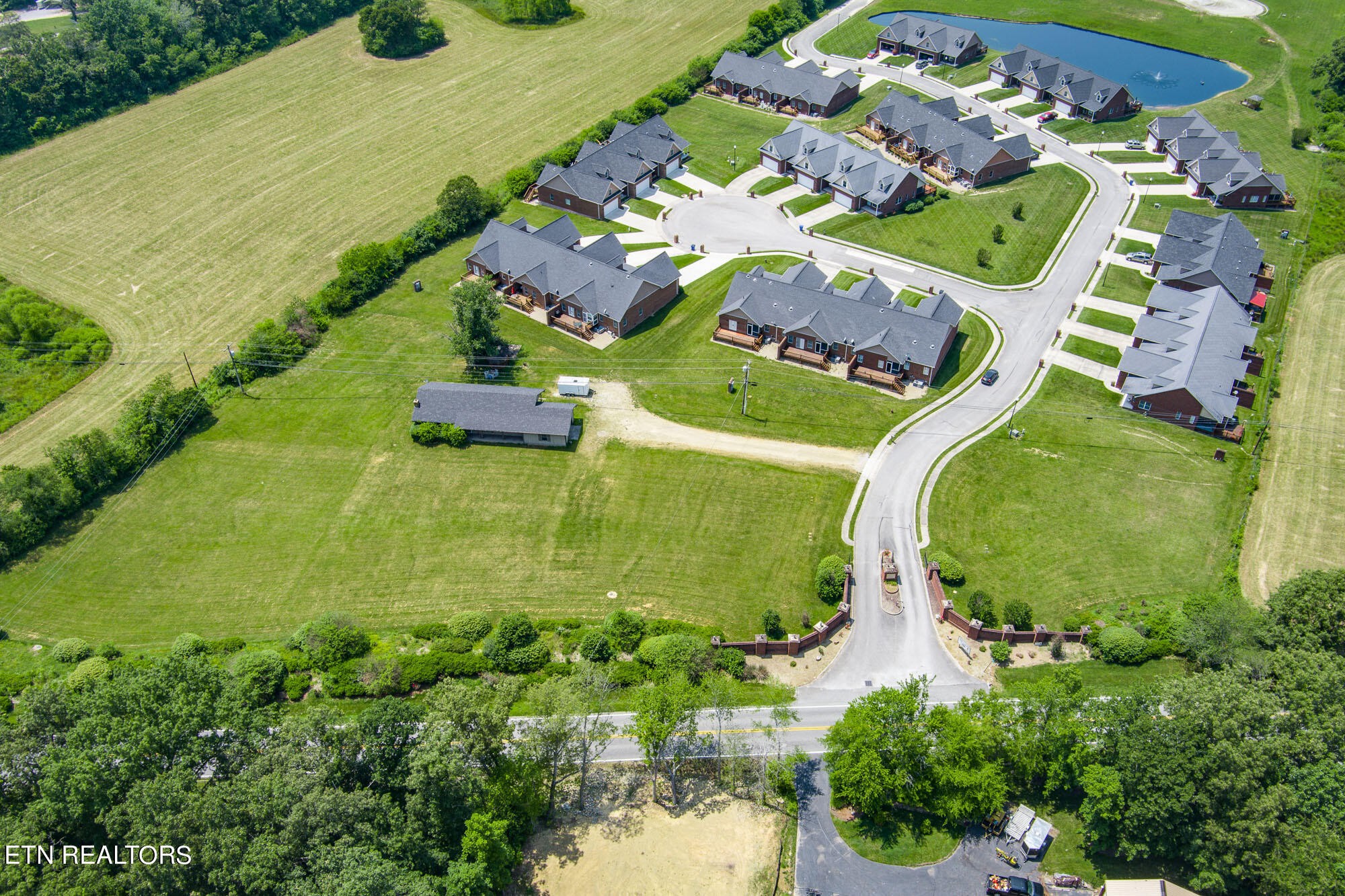 4955 Genesis Road Crossville, TN 38571 - Photo 8 of 48 Gallery Image 8
