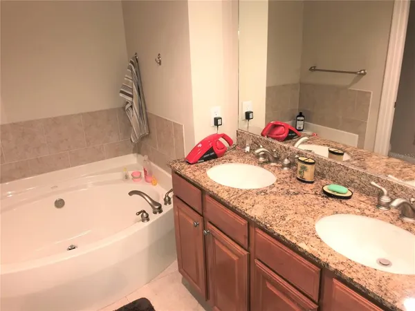 $2,900 | 808 3rd Avenue West, Unit 509, Bradenton, FL 34205