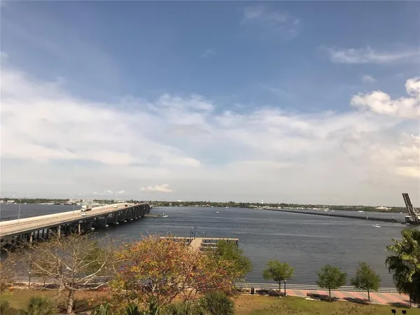 $2,900 | 808 3rd Avenue West, Unit 509, Bradenton, FL 34205