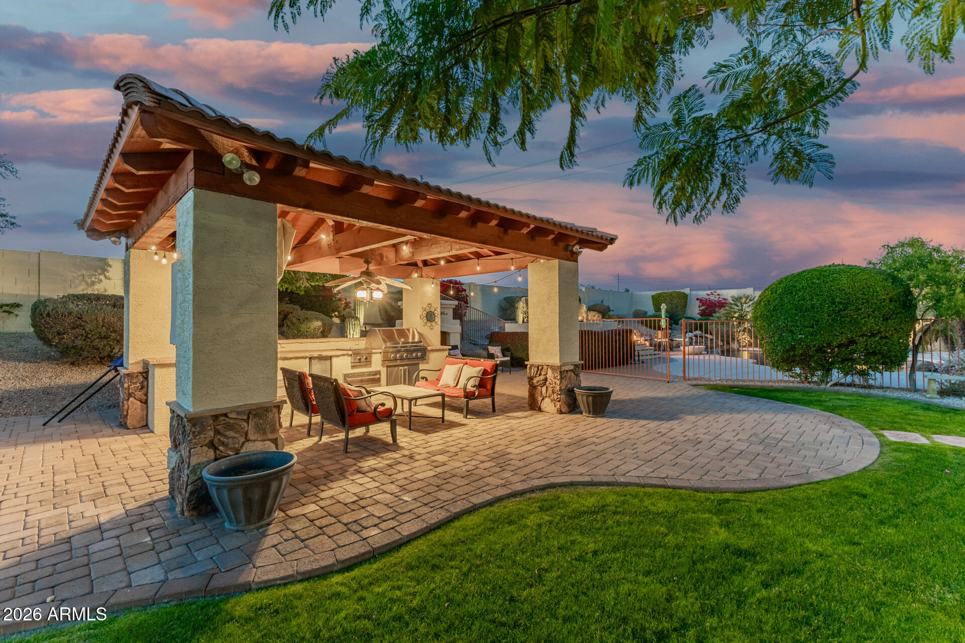 6042 West Running Deer Trail Phoenix, AZ 85083 - Photo 10 of 52 19 - Running Deer