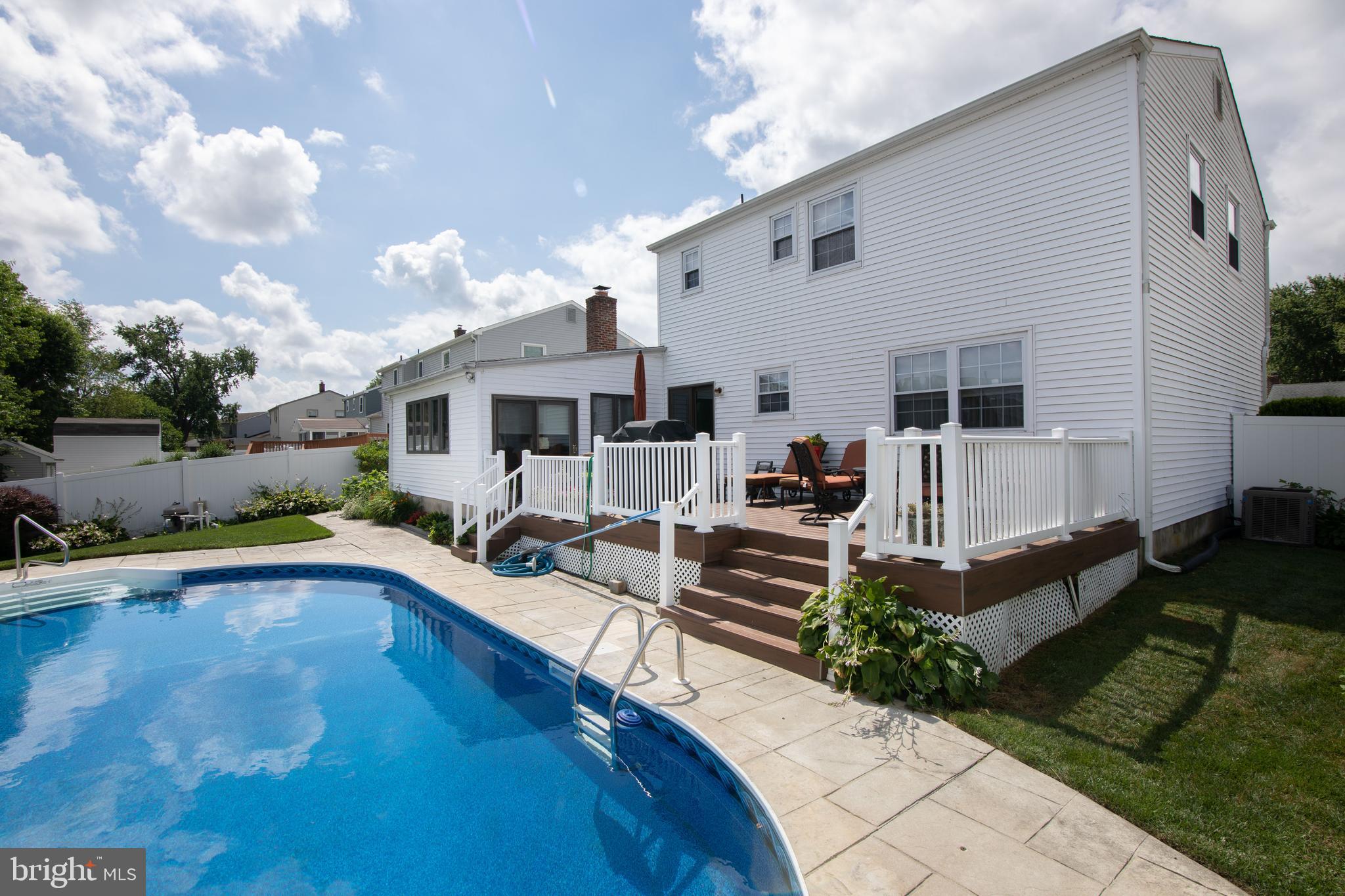 10 Euston Road Marlton, NJ 08053 - Photo 3 of 39 Rear Trex DeckRear Yard