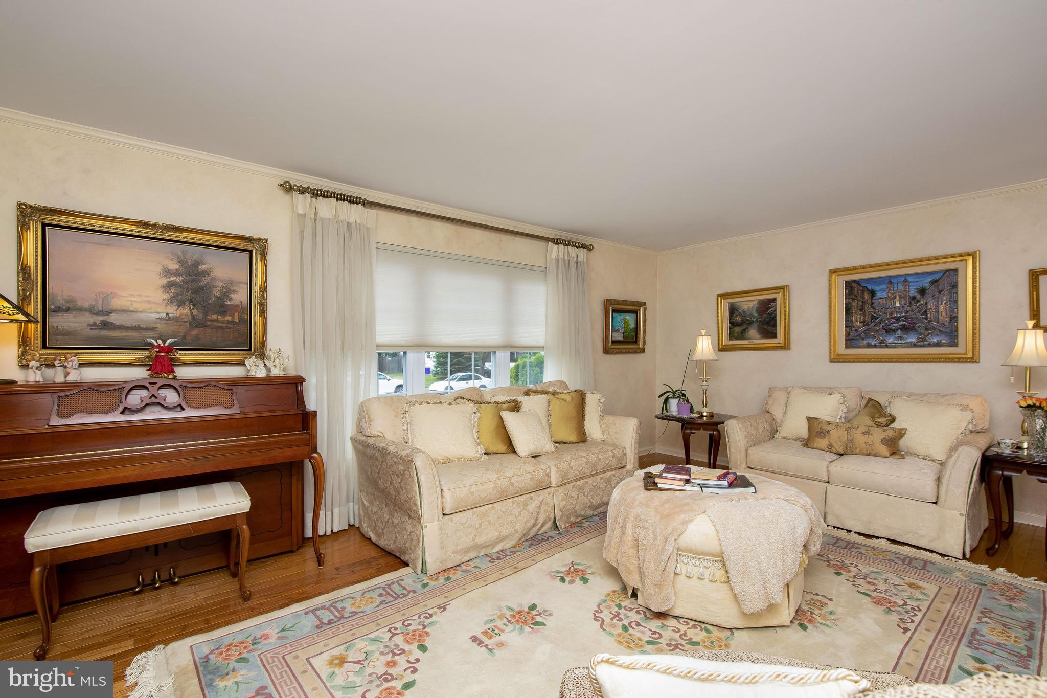 10 Euston Road Marlton, NJ 08053 - Photo 22 of 39 Formal Living Room, Hardwood Flooring