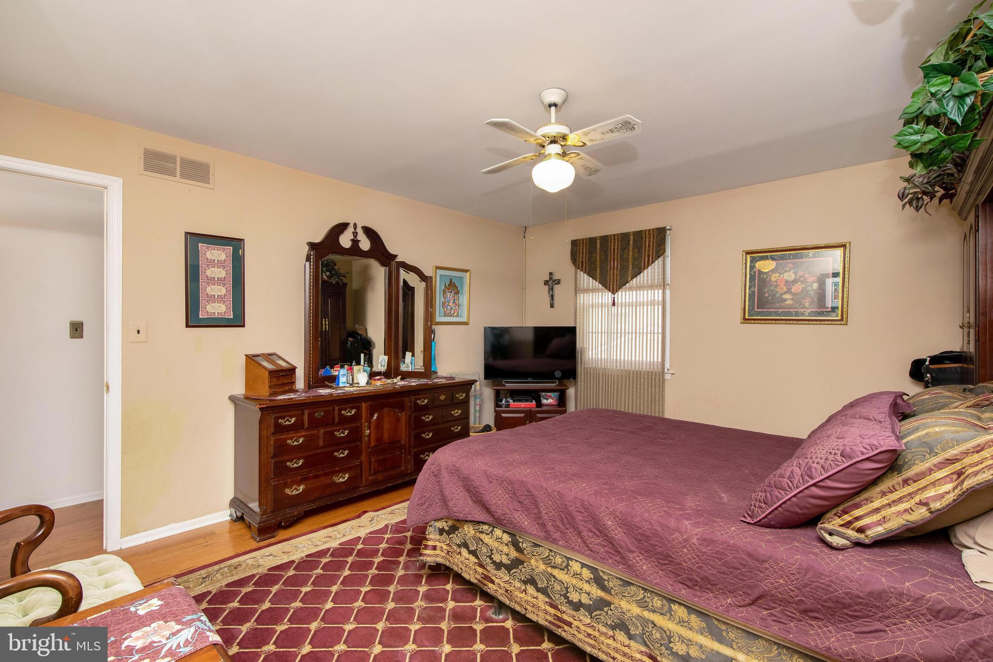 10 Euston Road Marlton, NJ 08053 - Photo 32 of 39 Master BdRm,Hardwood,Walk-In Closet,Full Bath