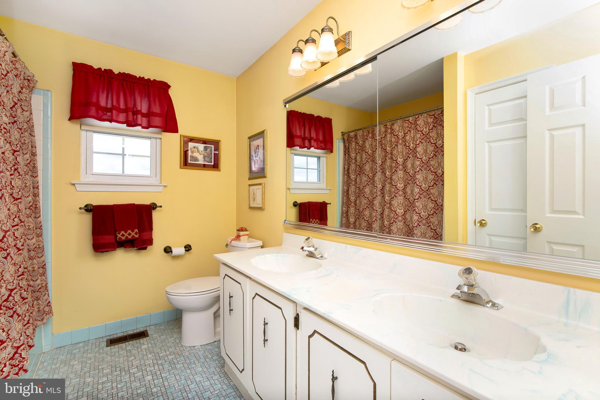 10 Euston Road Marlton, NJ 08053 - Photo 39 of 39 Central Full Bath