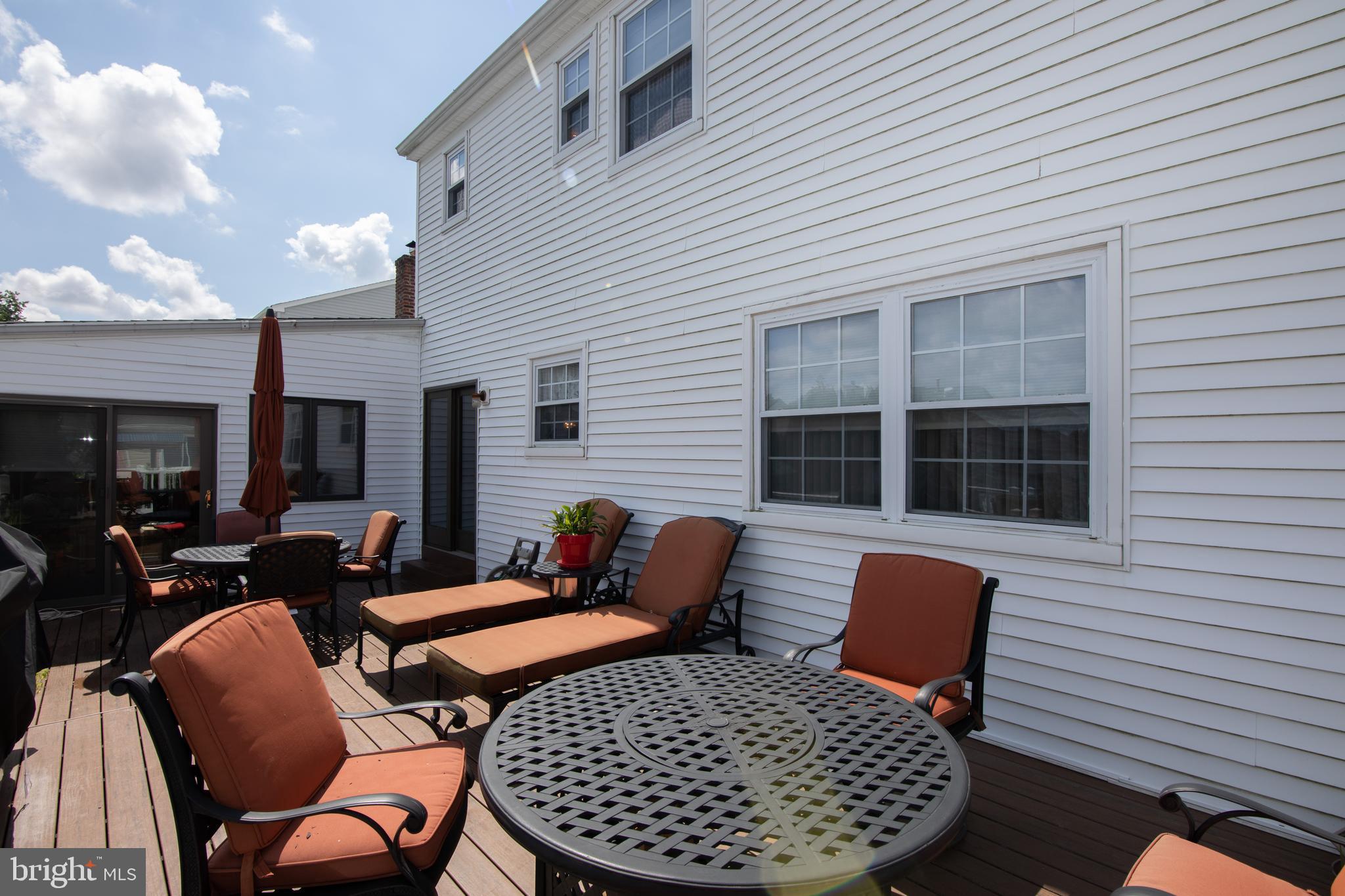 10 Euston Road Marlton, NJ 08053 - Photo 7 of 39 Rear Deck Trex Deck