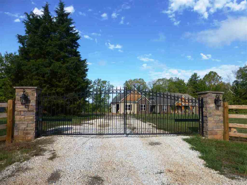 1060 Shackleburg Road Anderson, SC 29621 - Photo 2 of 36