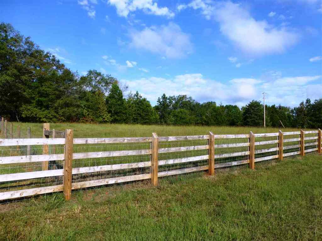 1060 Shackleburg Road Anderson, SC 29621 - Photo 4 of 36