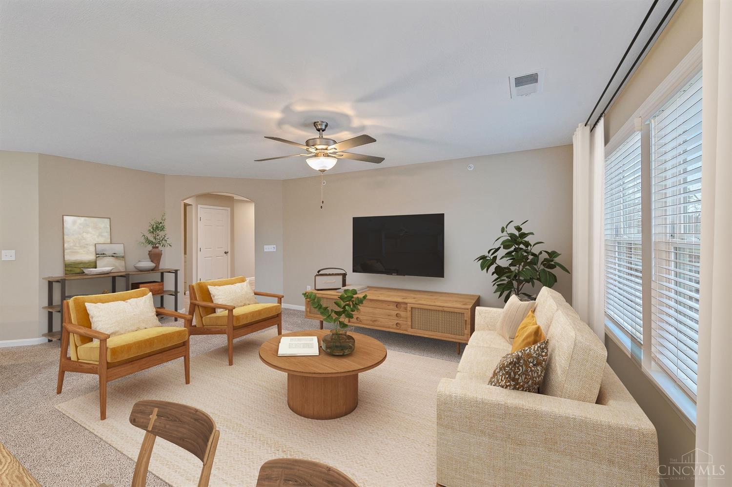 686 Tradition Ridge Cincinnati, OH 45245 - Photo 2 of 33 Gallery Image 2