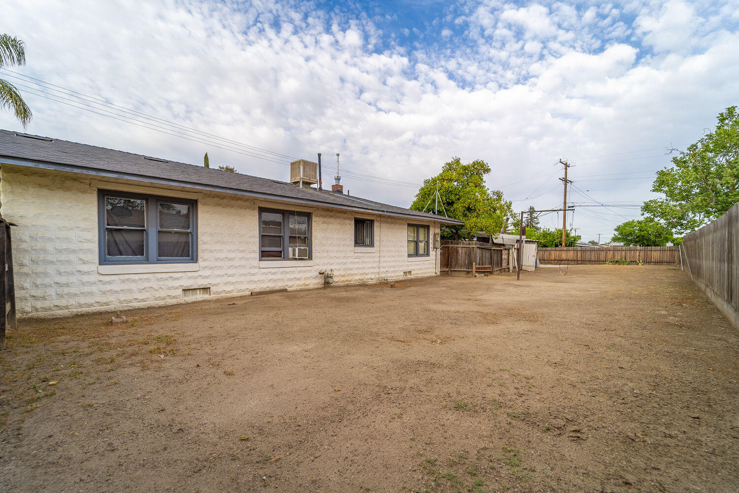 504 South R Street Tulare, CA 93274 - Photo 27 of 40 504SRSt-24
