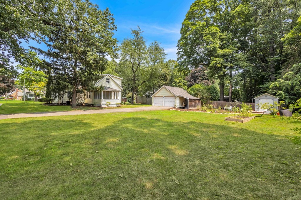 385 Bliss Road Longmeadow, MA 01106 - Photo 3 of 38 Gallery Image 3