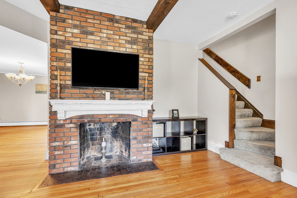 385 Bliss Road Longmeadow, MA 01106 - Photo 9 of 38 Gallery Image 9