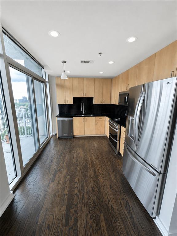 250 Pharr Road Northeast, Unit 1801 Atlanta, GA 30305 - Photo 10 of 30 Gallery Image 10
