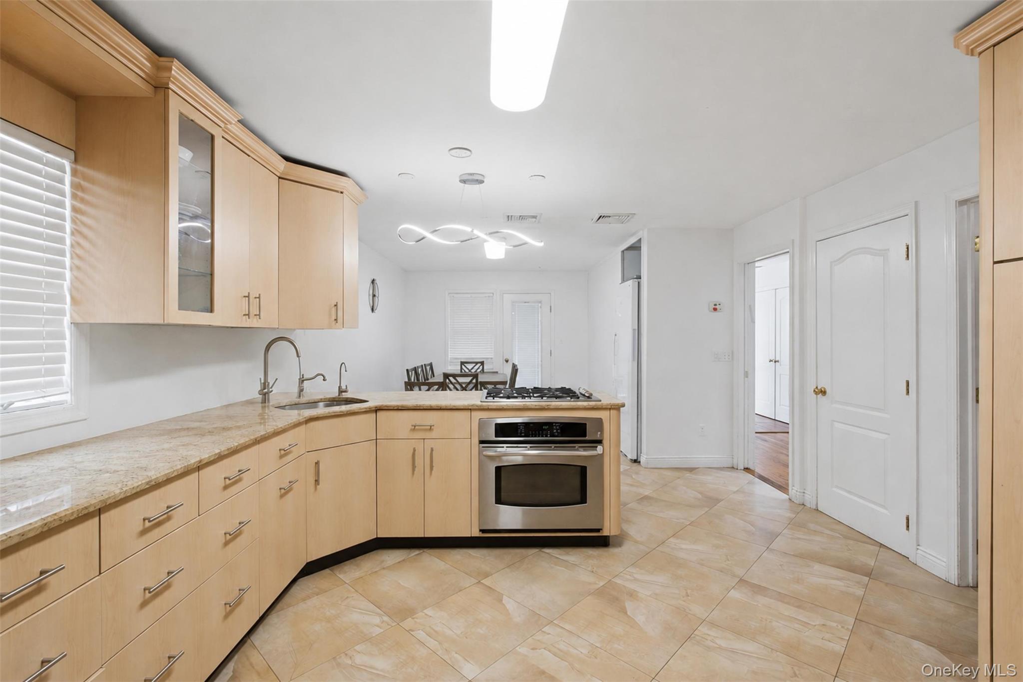 109 Decatur Avenue Spring Valley, NY 10977 - Photo 5 of 49 Gallery Image 5
