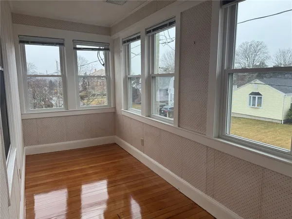 $2,800 | 15 Freeborn Street, Unit 2, Newport, RI 02840