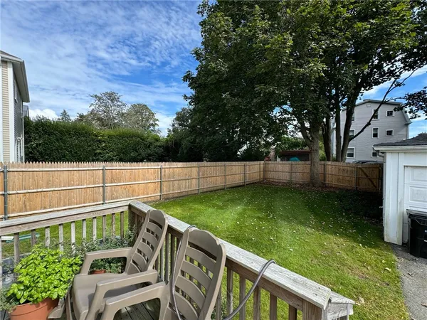 $2,800 | 15 Freeborn Street, Unit 2, Newport, RI 02840