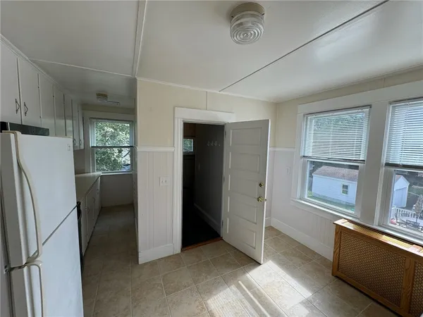 $2,800 | 15 Freeborn Street, Unit 2, Newport, RI 02840