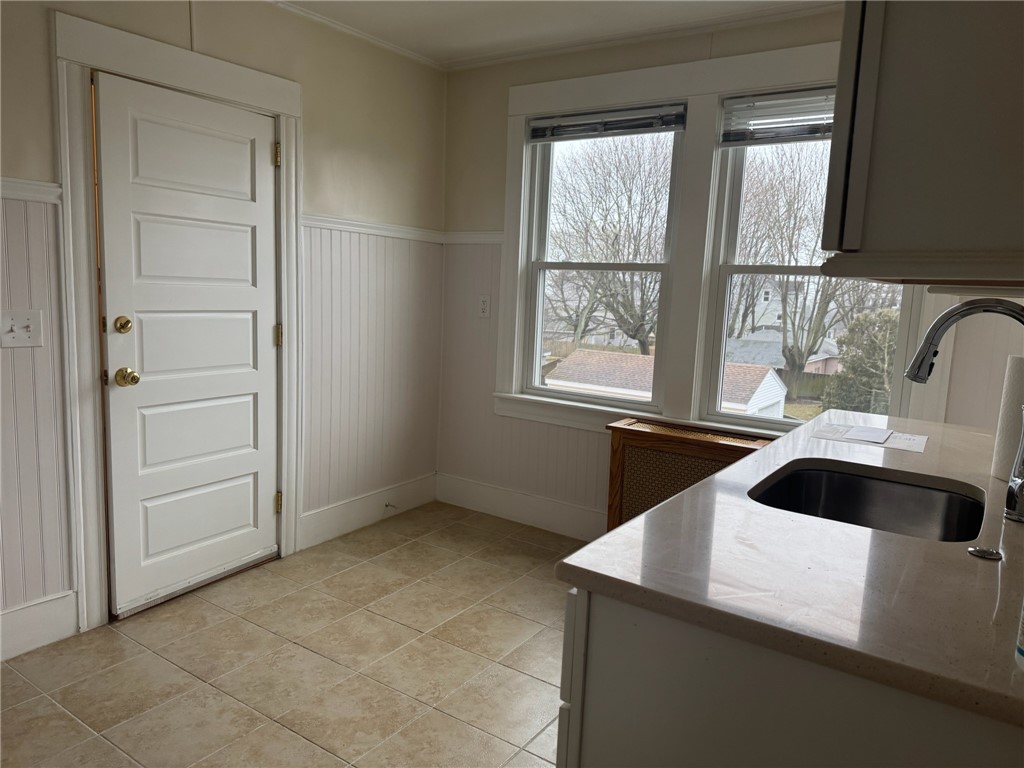 15 Freeborn Street, Unit 2 Newport, RI 02840 - Photo 6 of 27