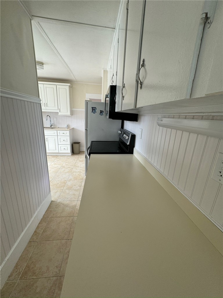 15 Freeborn Street, Unit 2 Newport, RI 02840 - Photo 7 of 27