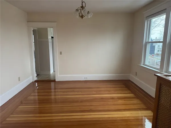 $2,800 | 15 Freeborn Street, Unit 2, Newport, RI 02840
