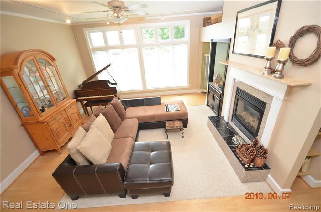 430 West Drahner Road Oxford, MI 48371 - Photo 5 of 43 Gallery Image 5