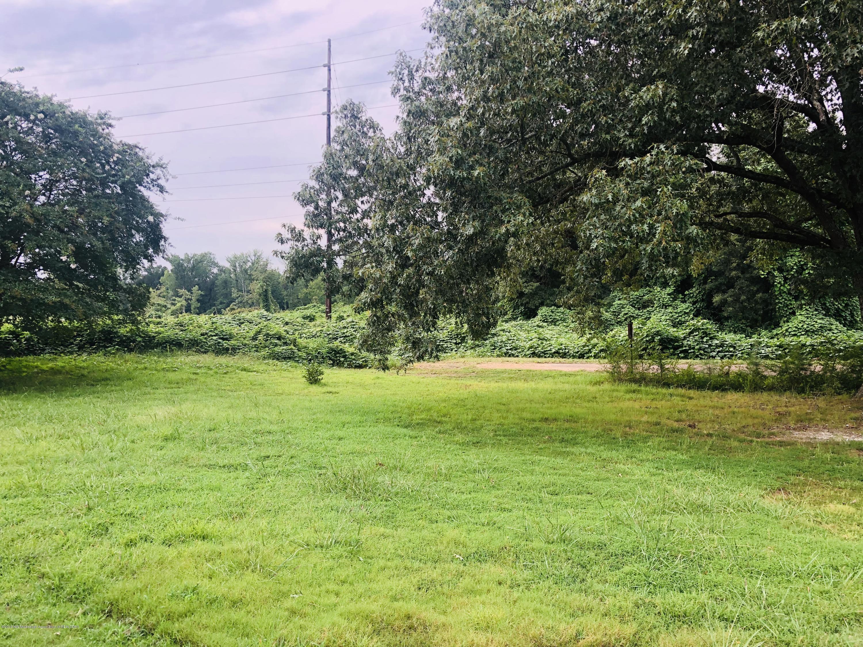 7563 West Sandidge Road Olive Branch, MS 38654 - Photo 47 of 53 F27C8F3C-6050-46FC-8FA7-777162773437