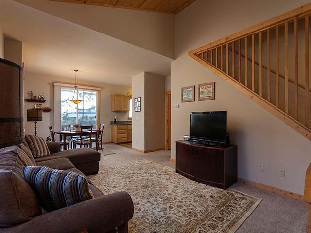 10189 Martis Valley Road, Unit A Truckee, CA 96161 - Photo 4 of 13 Gallery Image 4