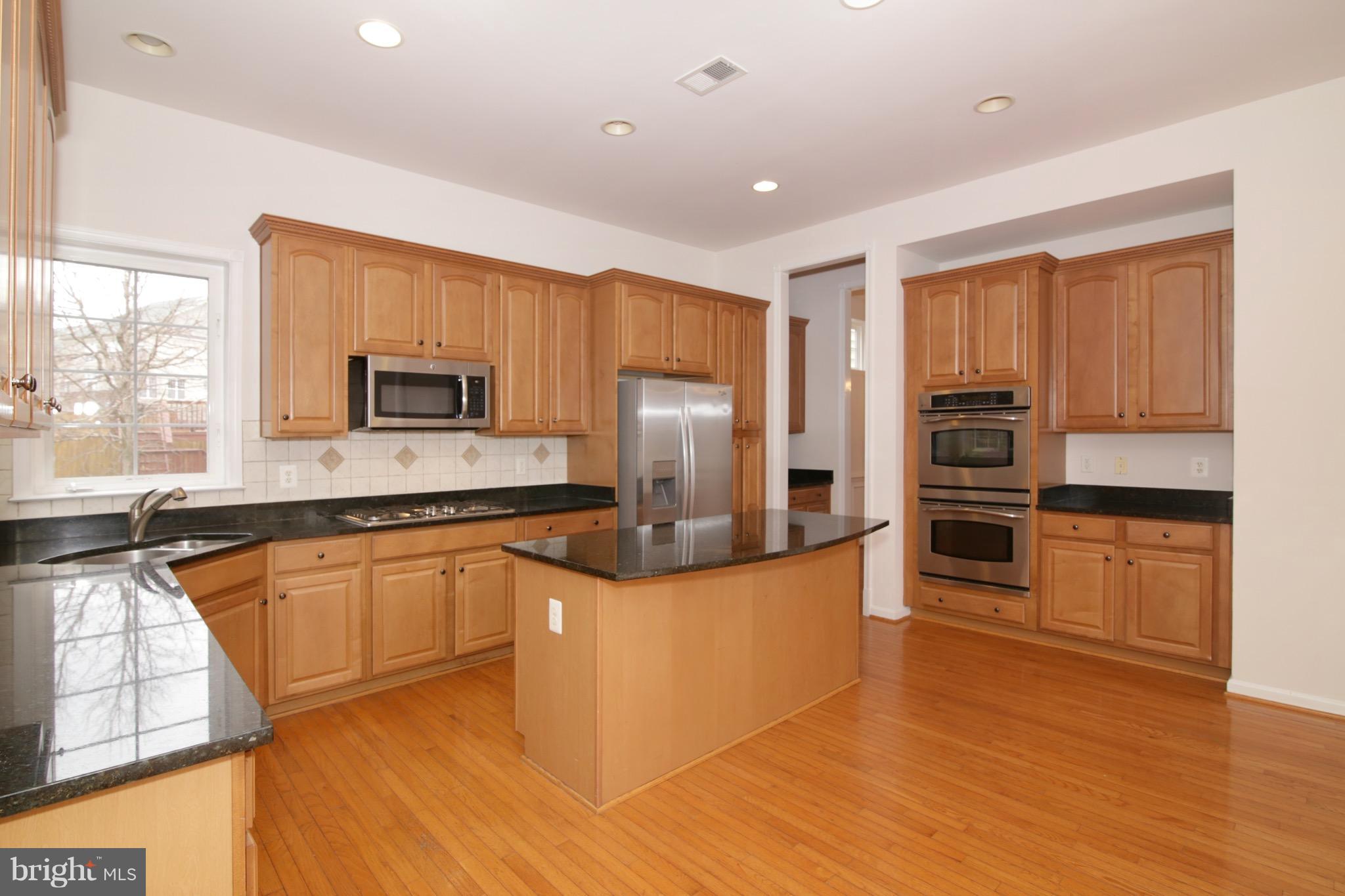 9097 Furey Road Lorton, VA 22079 - Photo 12 of 30 Kitchen
