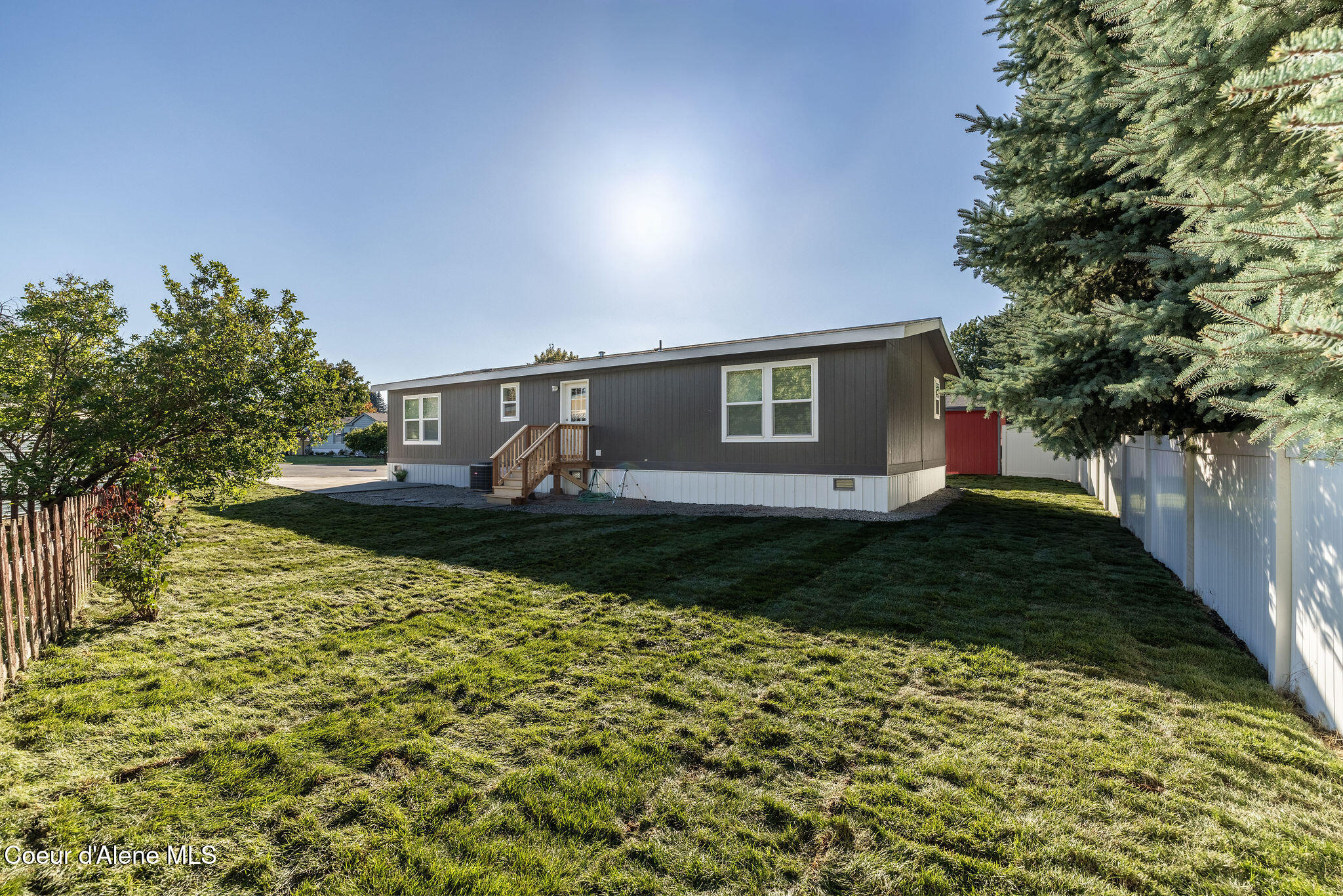 11474 North Alaska Loop Hayden, ID 83835 - Photo 2 of 23 SIDE YARD