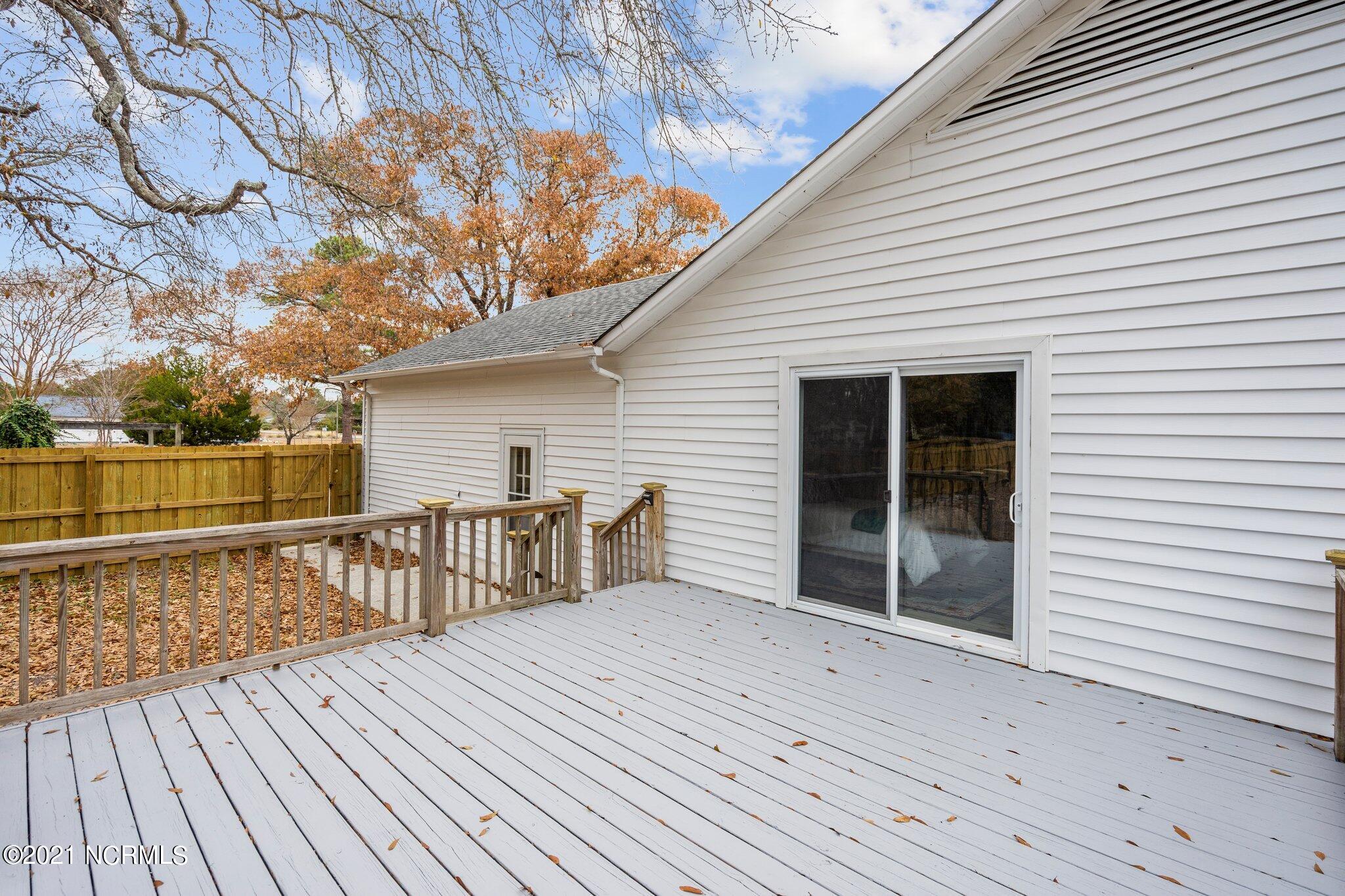205 Hoover Road Hampstead, NC 28443 - Photo 29 of 60 44-web-or-mls-DSC06632