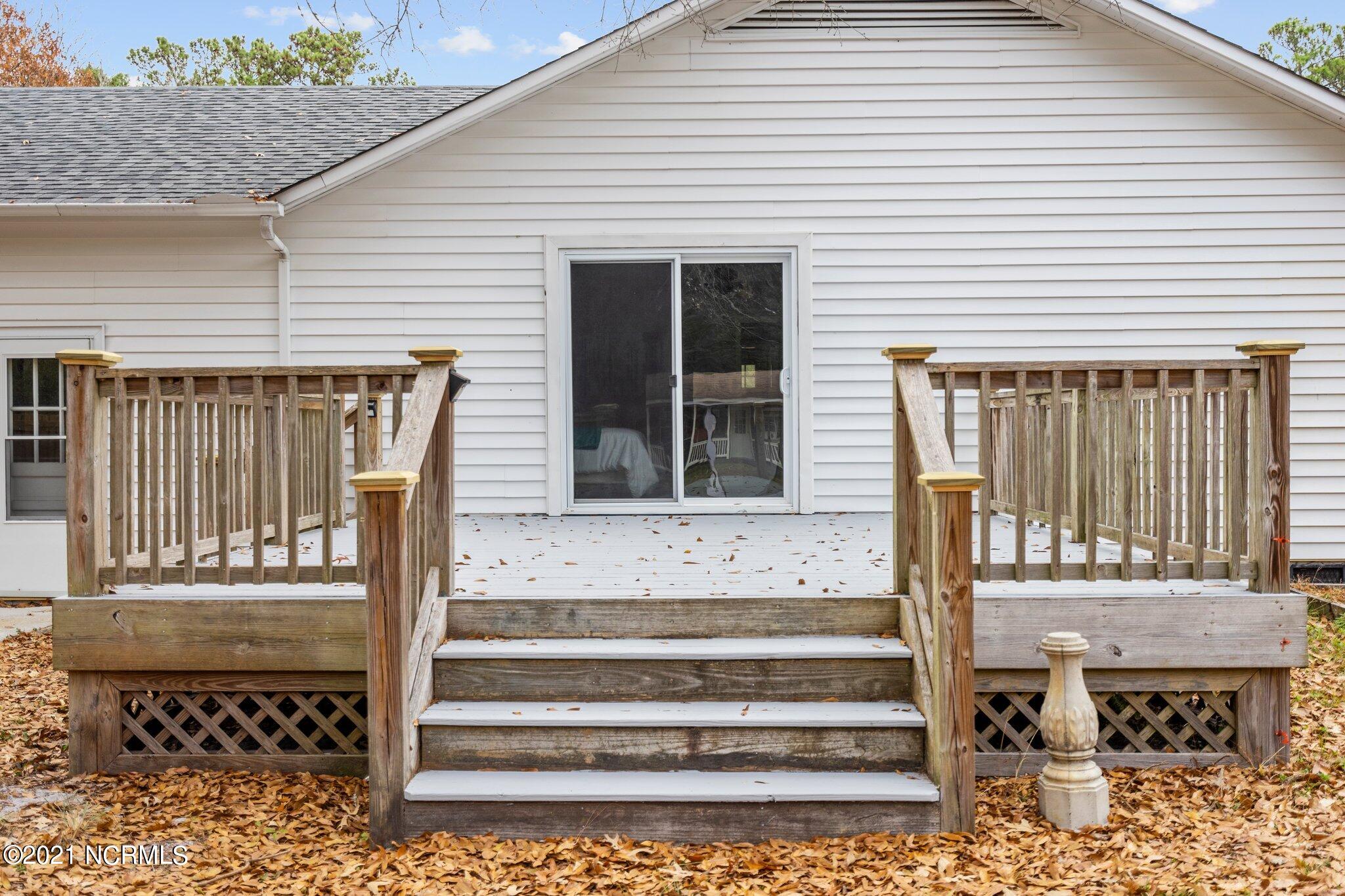 205 Hoover Road Hampstead, NC 28443 - Photo 31 of 60 46-web-or-mls-DSC06634