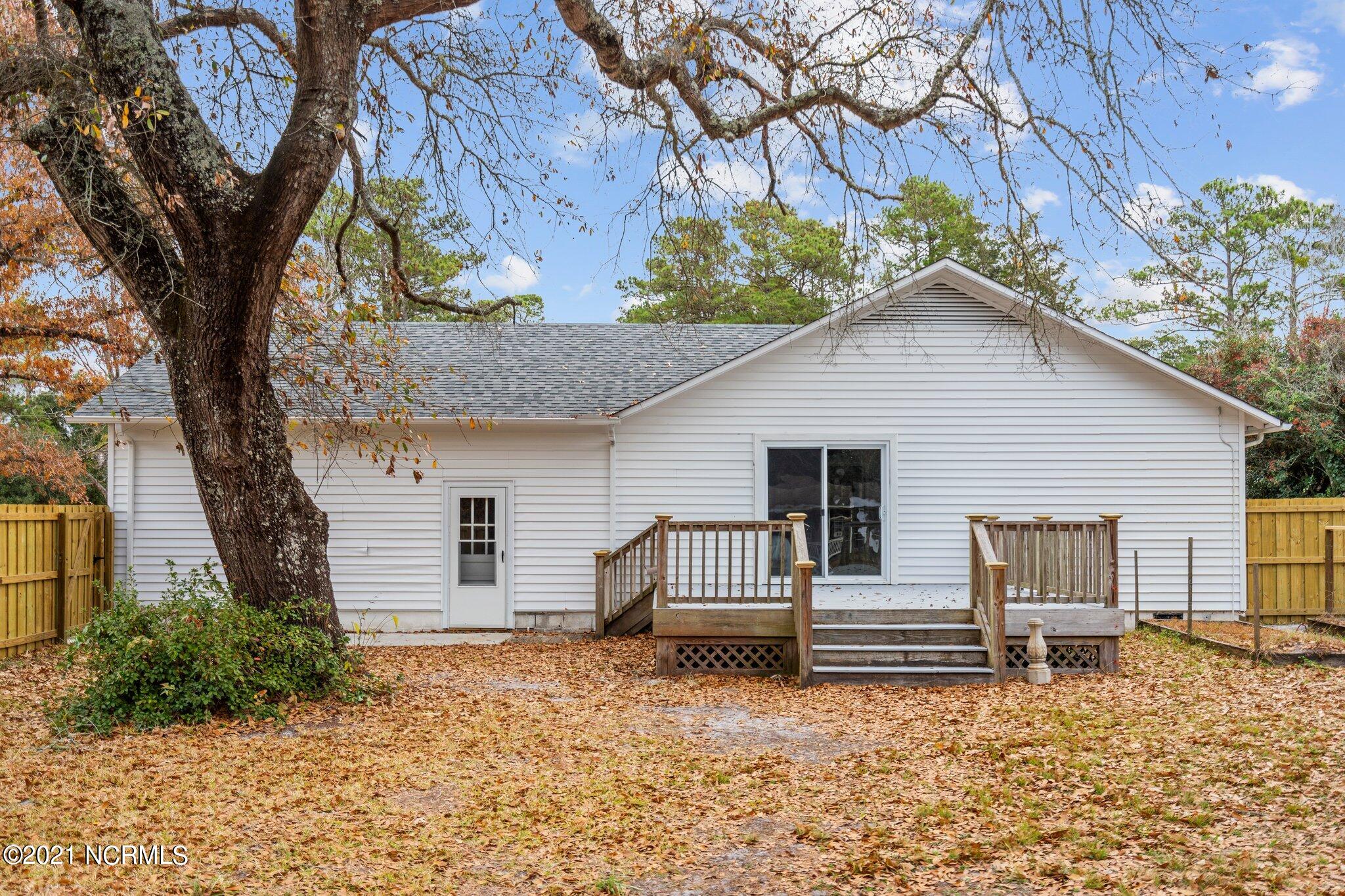 205 Hoover Road Hampstead, NC 28443 - Photo 33 of 60 48-web-or-mls-DSC06636