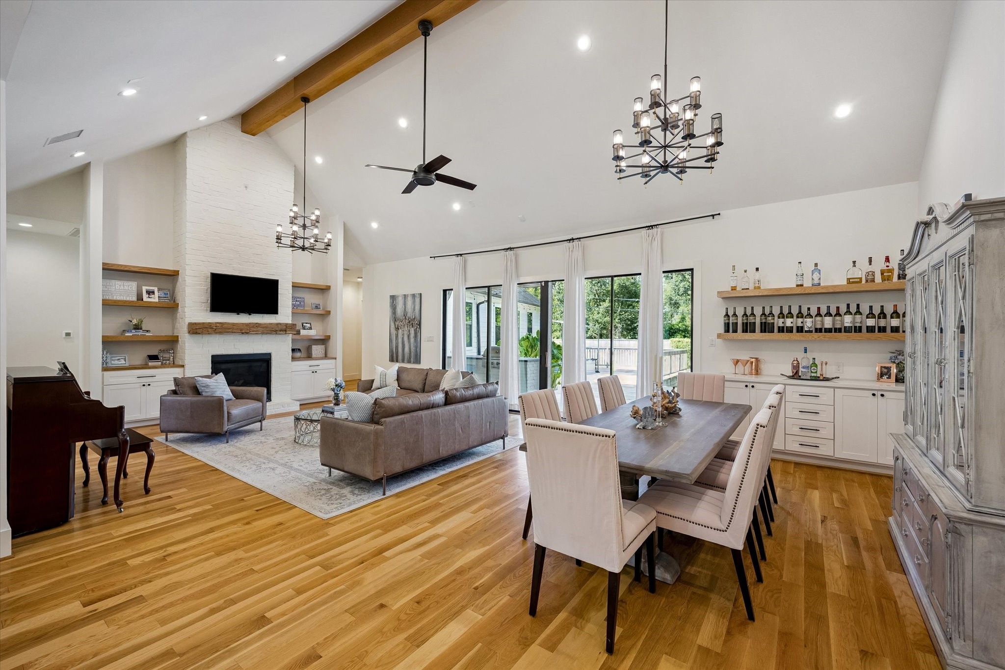9333 Spring Branch Drive Houston, TX 77080 - Photo 6 of 50 Gallery Image 6