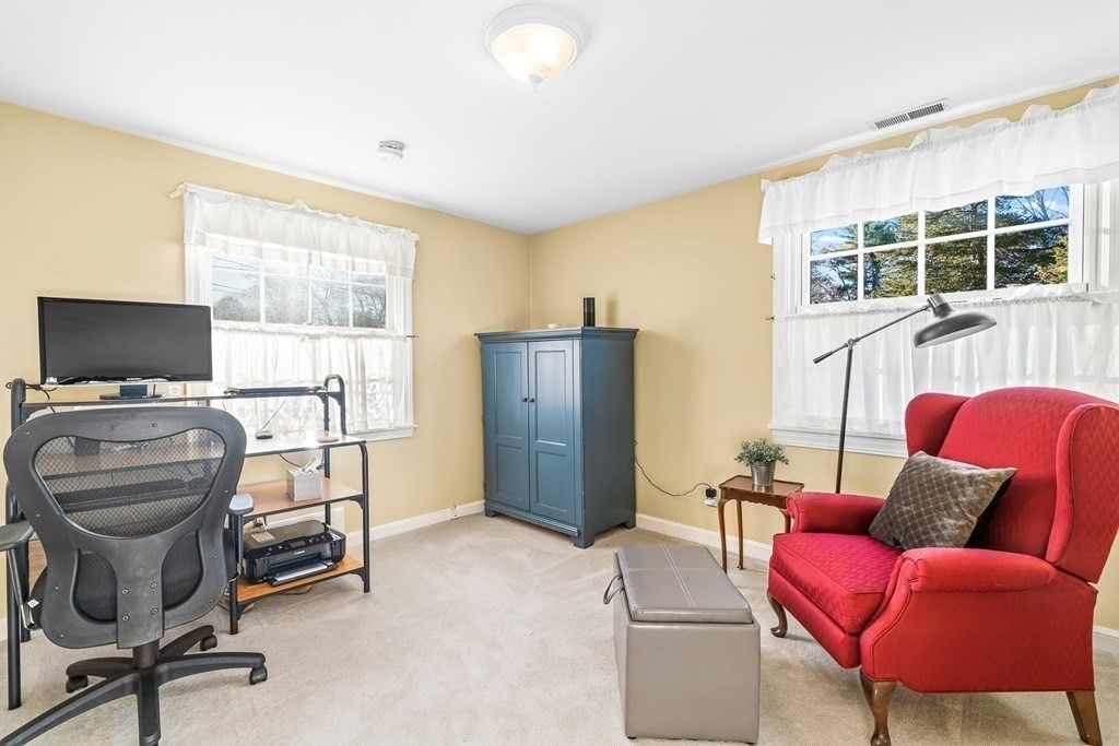 15 Evergreen Road Reading, MA 01867 - Photo 23 of 42 Gallery Image 23