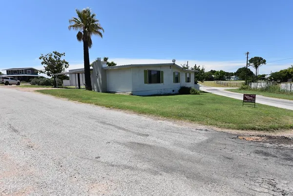 $595,000 | 847 Ridgeway, Tow, TX 78672