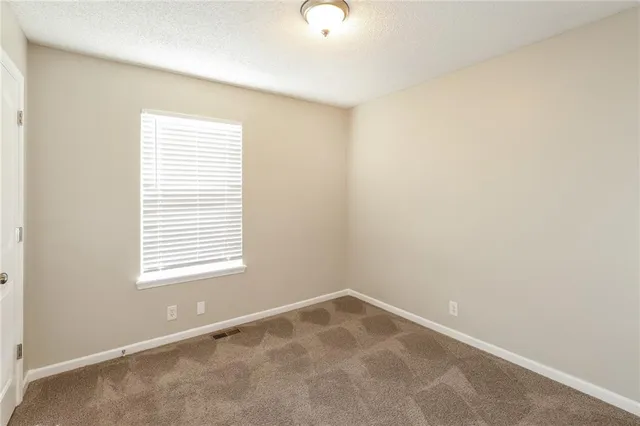 $1,995 | 1410 Northwest High View Drive, Grain Valley, MO 64029