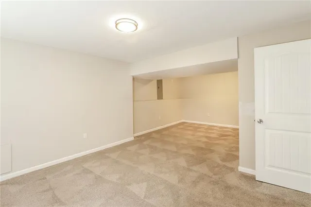 $1,995 | 1410 Northwest High View Drive, Grain Valley, MO 64029