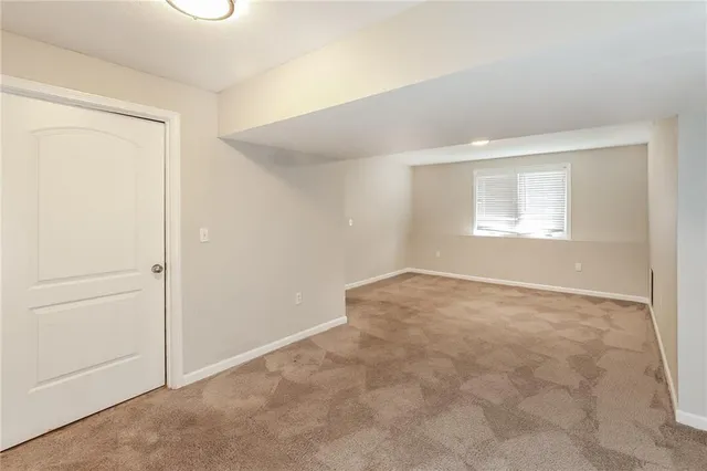 $1,995 | 1410 Northwest High View Drive, Grain Valley, MO 64029