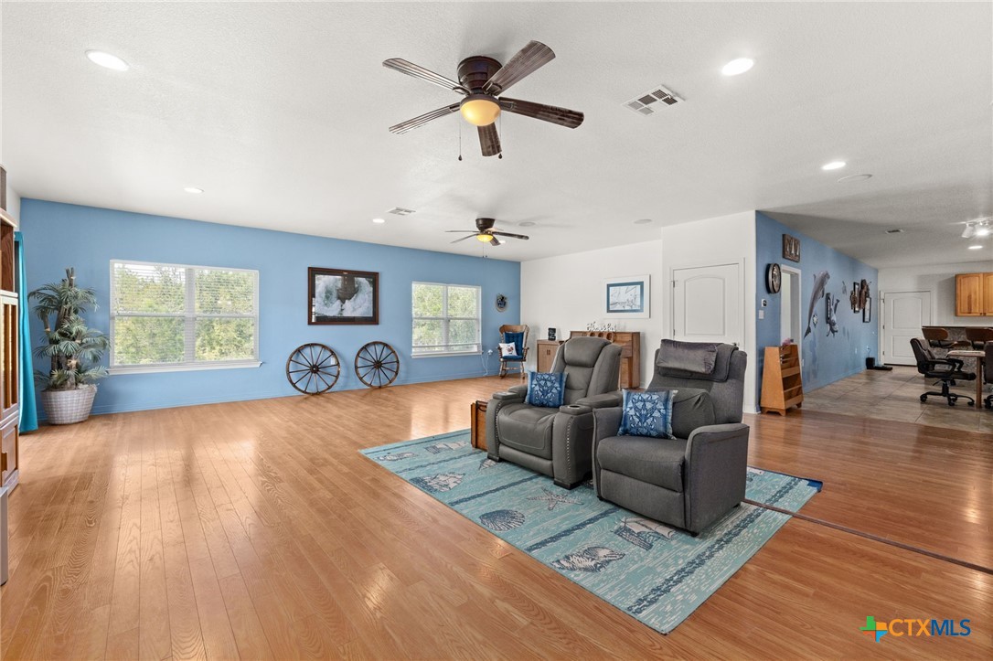 13061 Oakalla Road Killeen, TX 76549 - Photo 17 of 33 a living room with furniture and a window