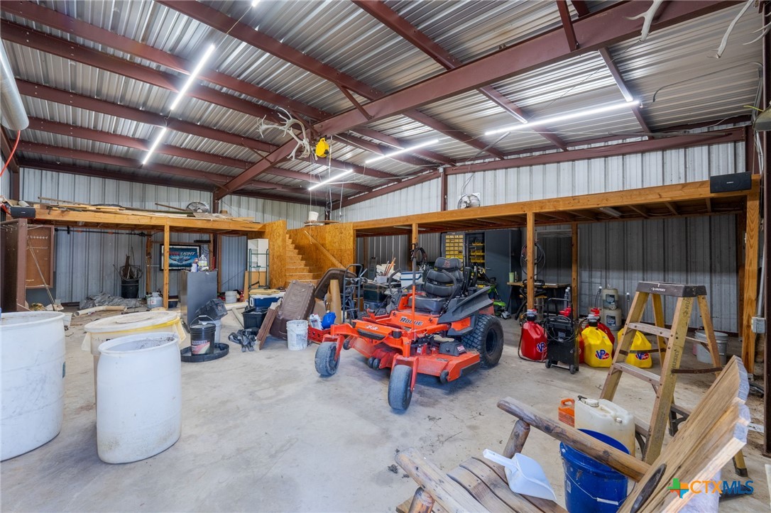 13061 Oakalla Road Killeen, TX 76549 - Photo 27 of 33 a view of a room with lots of furniture
