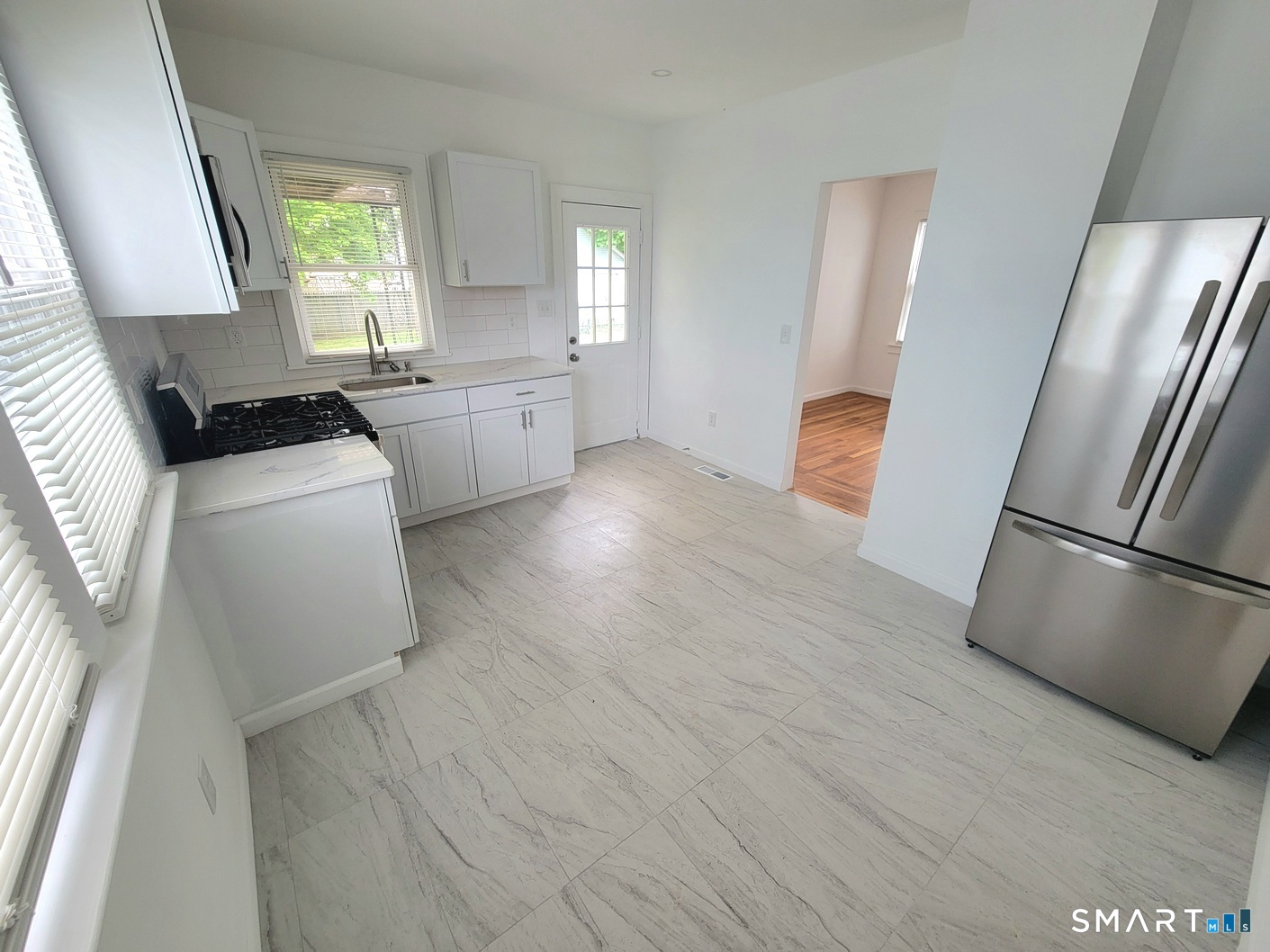 82 Helen Street Hamden, CT 06514 - Photo 11 of 19