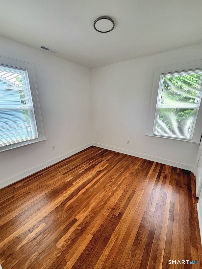 82 Helen Street Hamden, CT 06514 - Photo 16 of 19