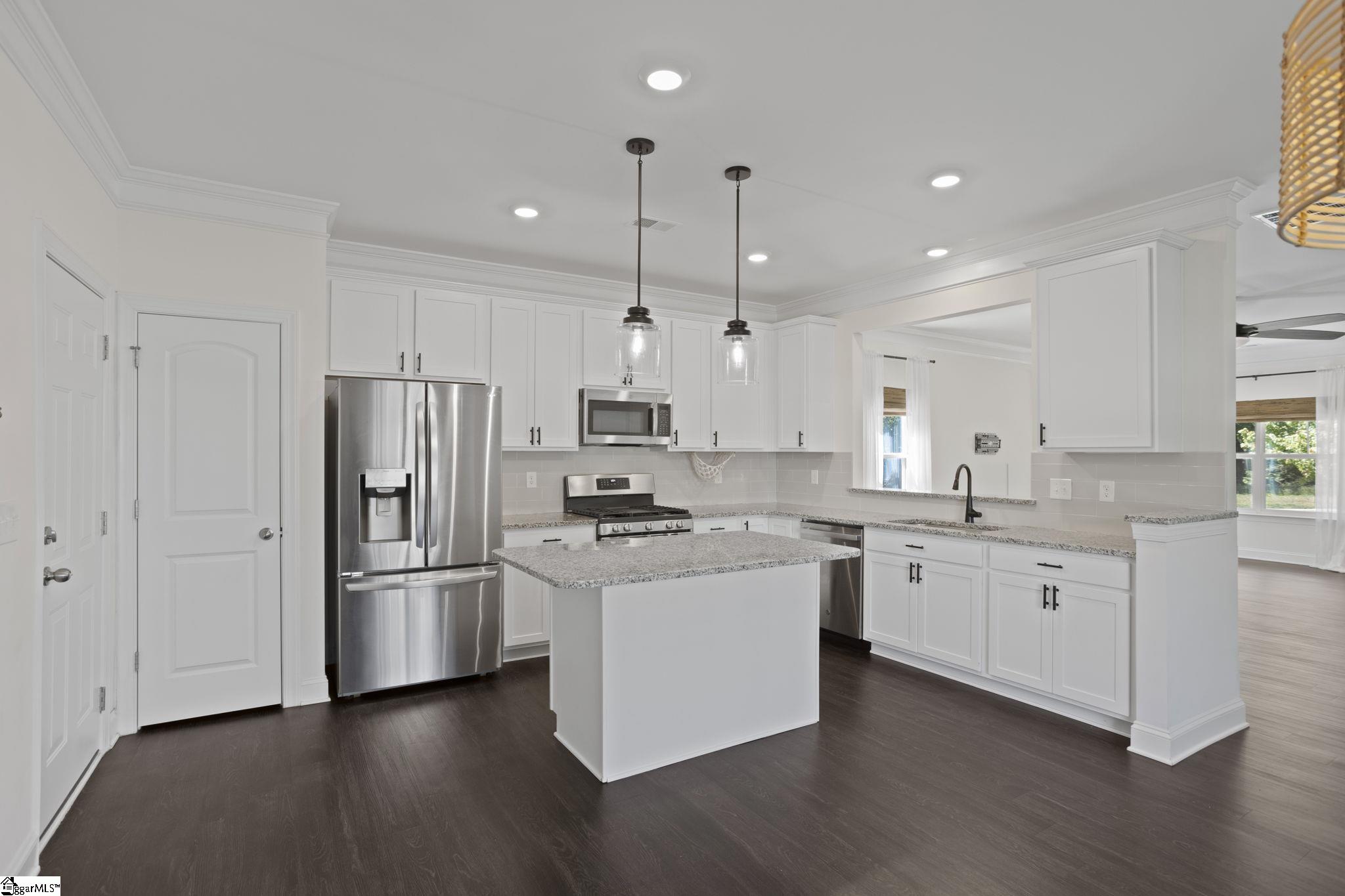 352 Arnold Mill Road Simpsonville, SC 29680 - Photo 13 of 34