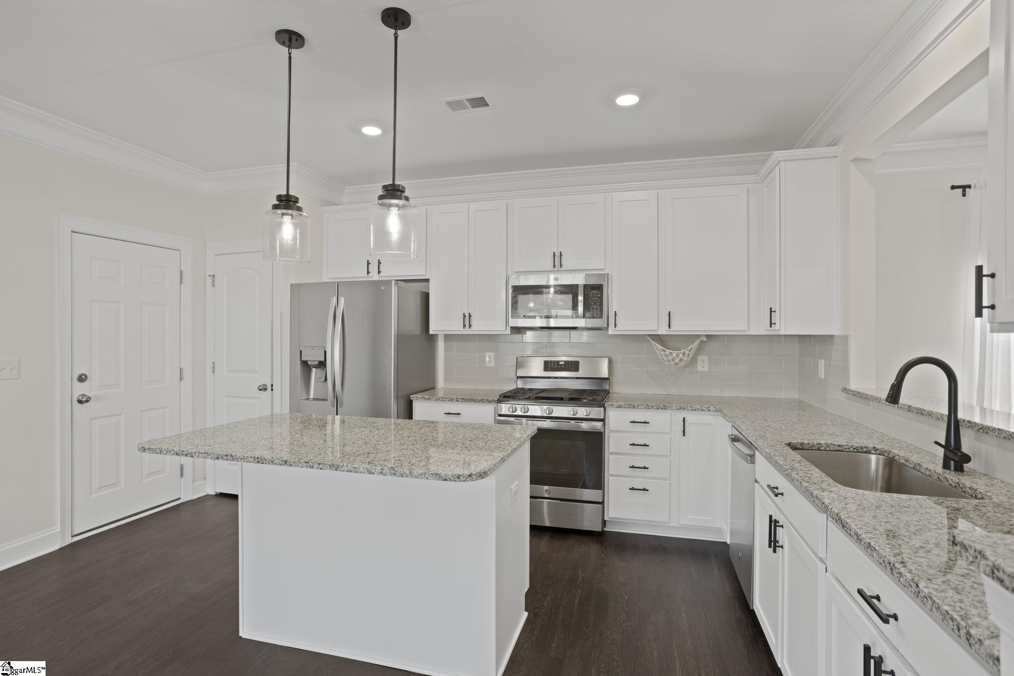 352 Arnold Mill Road Simpsonville, SC 29680 - Photo 14 of 34