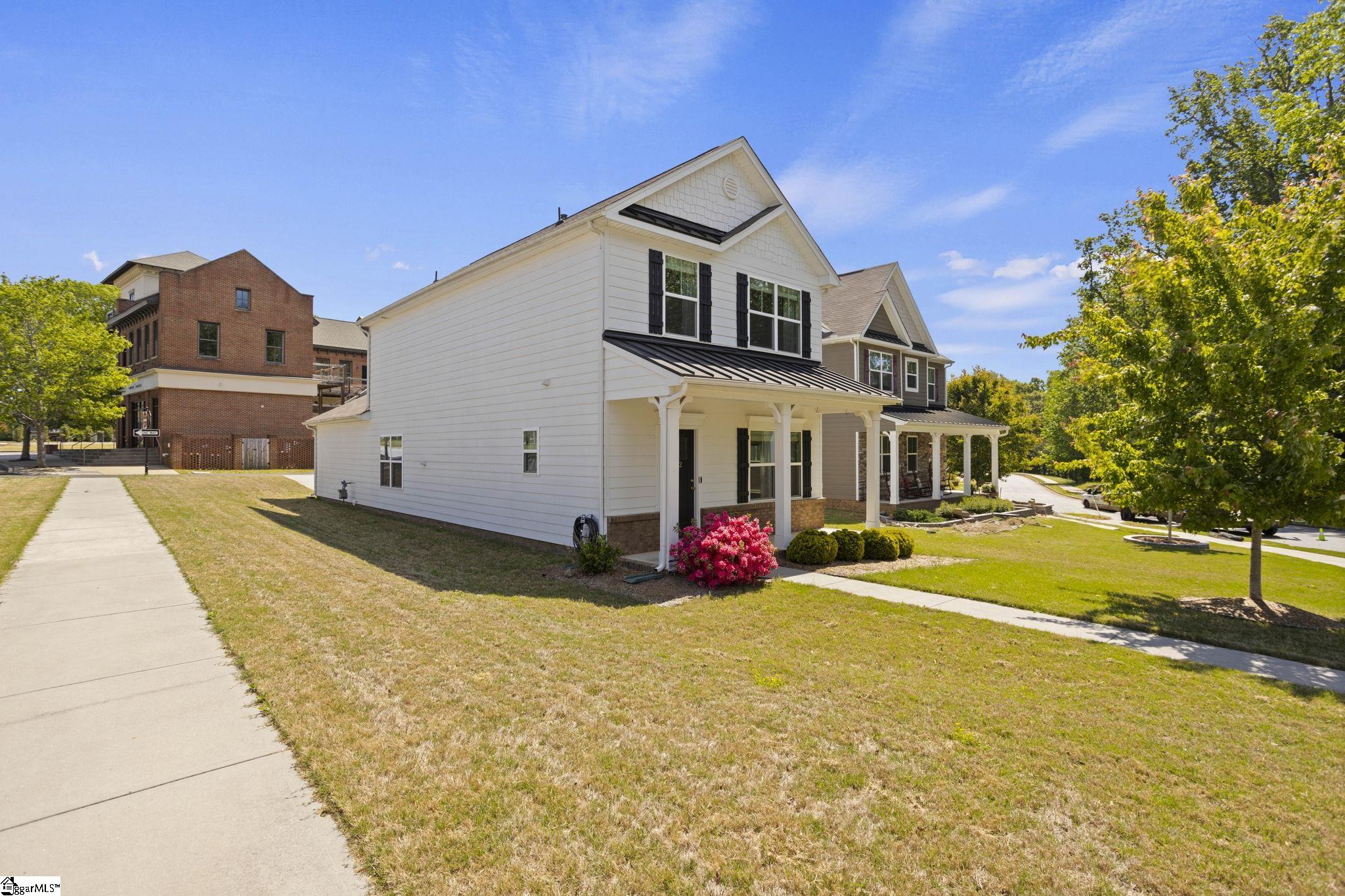 352 Arnold Mill Road Simpsonville, SC 29680 - Photo 3 of 34