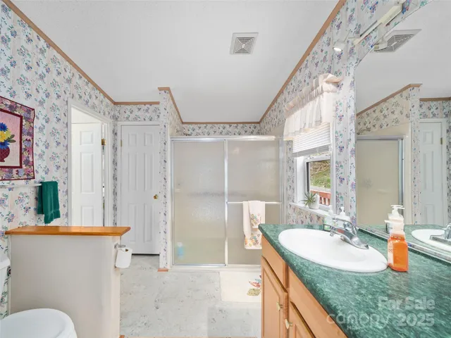 $294,000 | 469 Hensley Branch, Burnsville, NC 28714