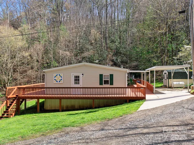 $294,000 | 469 Hensley Branch, Burnsville, NC 28714