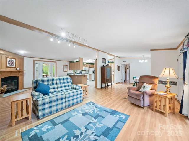 $294,000 | 469 Hensley Branch, Burnsville, NC 28714