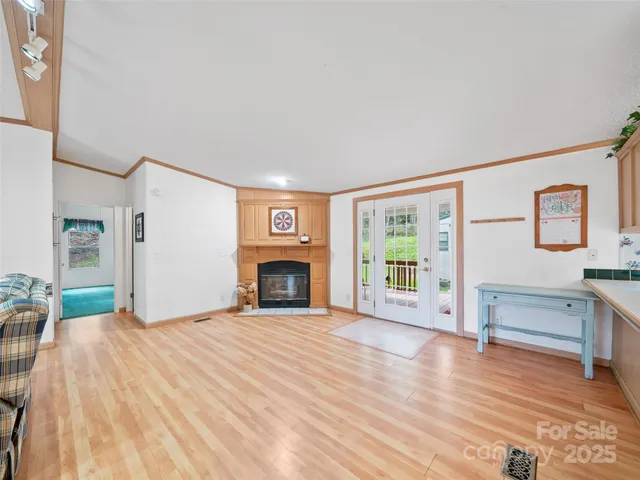 $294,000 | 469 Hensley Branch, Burnsville, NC 28714